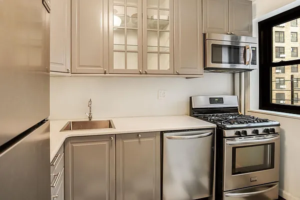 Sold by Time Equities, Inc. | media 17