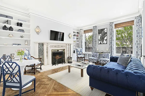 Sold by Compass | media 1