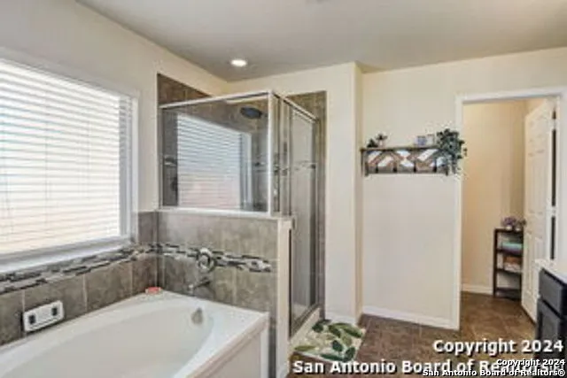 3929 Pease Park — Photo 14