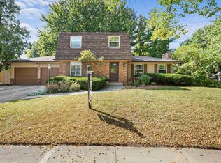306 Walnut Grove Dr, Madison, WI 53717