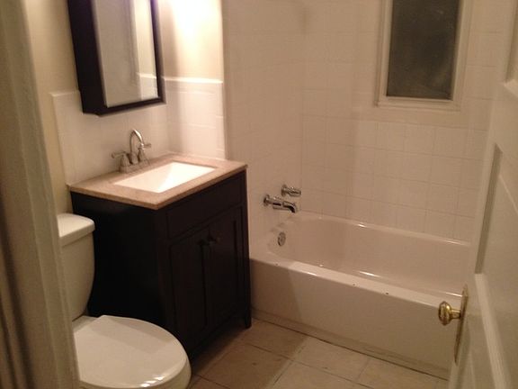 3rd image of 1737 N Sawyer Ave APT 2