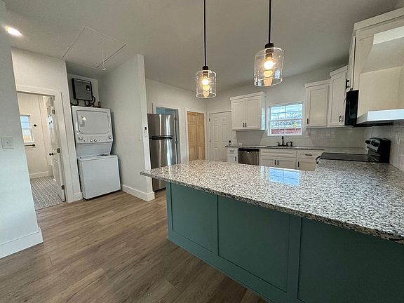 5th image of 2730 E Admiral Ct