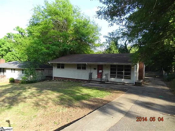 3rd image of 32 Gurley Ave