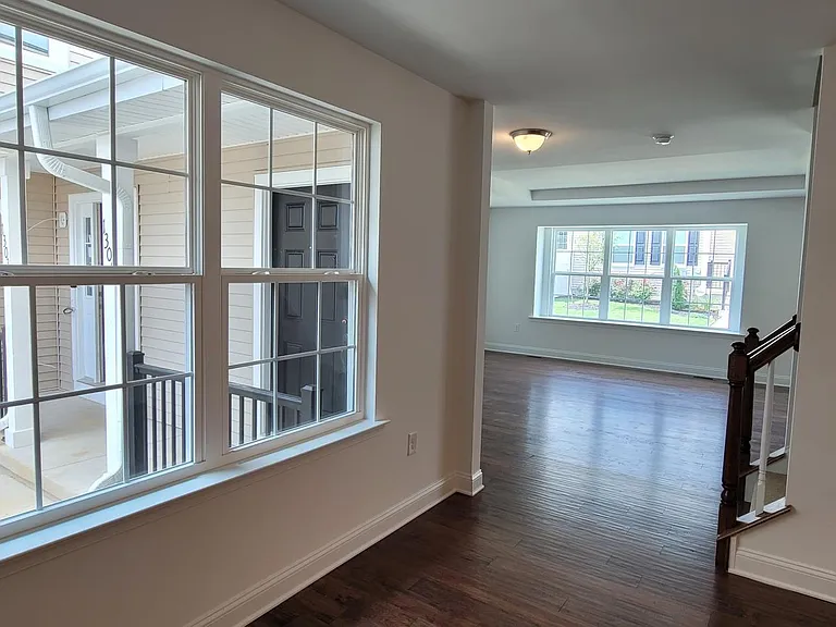 1304 Lexington Mews #1304 — Photo 4