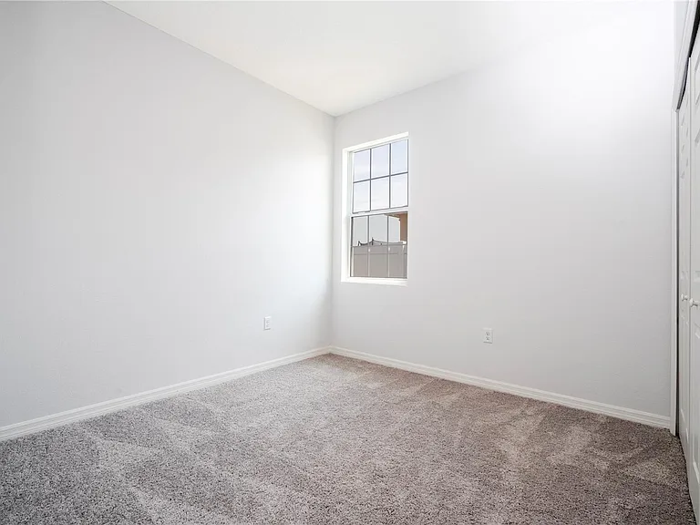 833 Colville Dr — Photo 51