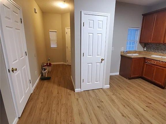 4th image of 454 Westpoint Garden Cir
