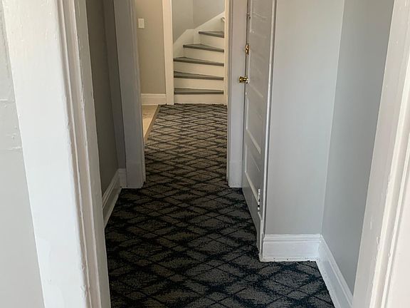 4th image of 4907 Capitol Ave APT 3