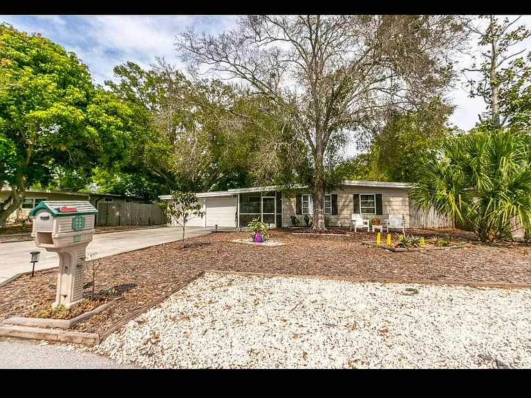 1221 Lynn Ave — Photo 17