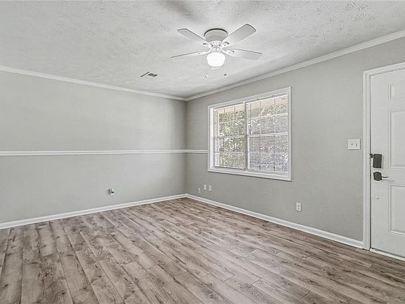4th image of 3540 Leisure Ln
