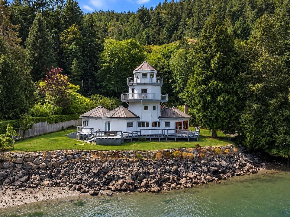 1st image of 6009 Genoa Bay Rd