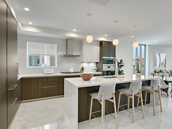 5th image of 485 E Royal Palm Rd #403