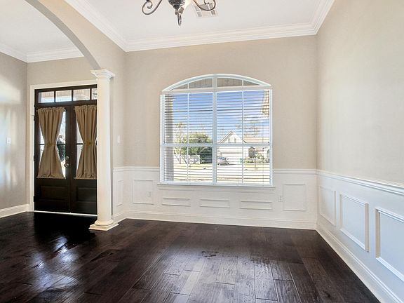 4th image of 893 Sweet Bay Dr