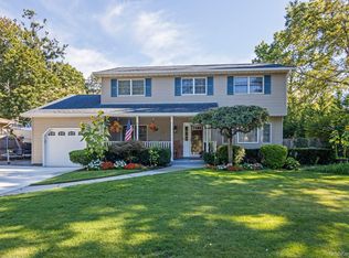 703 10th Ave, East Northport, NY 11731