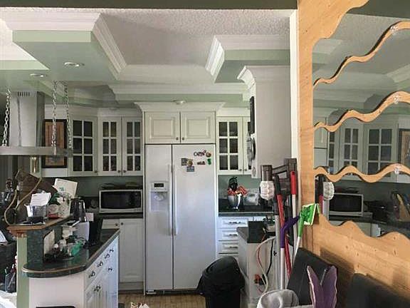 3rd image of 710 N 3rd Ave