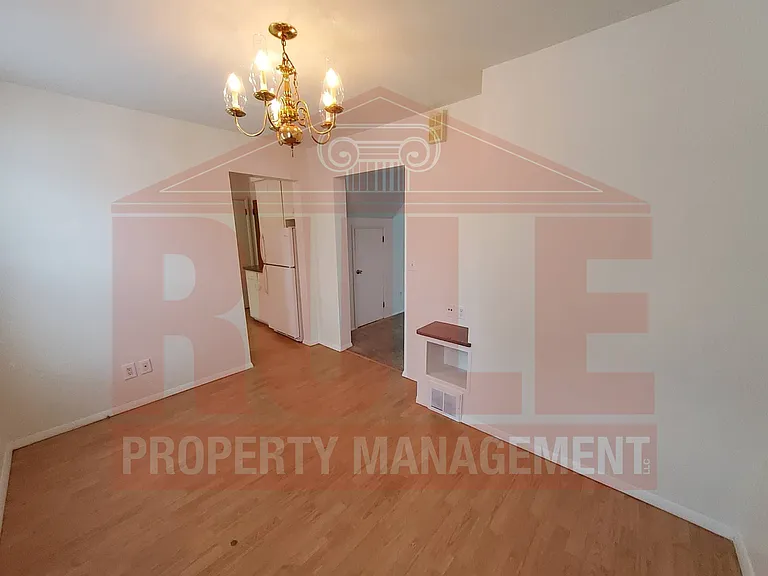 512 E Atlantic St — Photo 7
