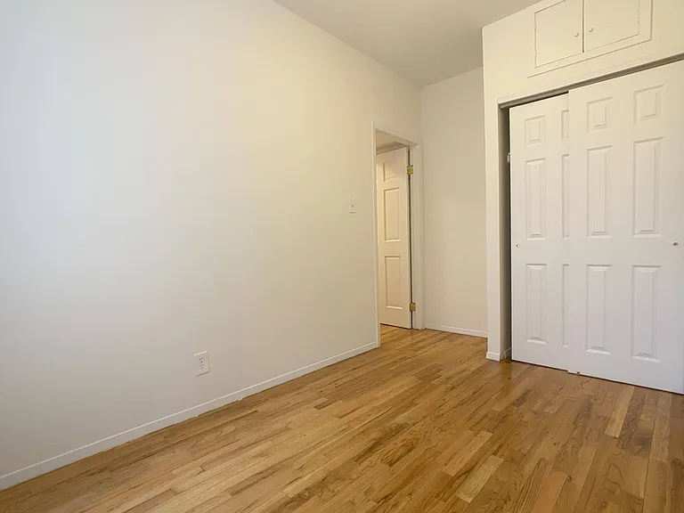 338 E 92nd St #23 — Photo 4