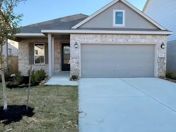 9307 Captain Terrace Dr, Baytown, TX 77521