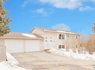 2701 2703 E Scenic Ct, Sioux Falls, SD 57103