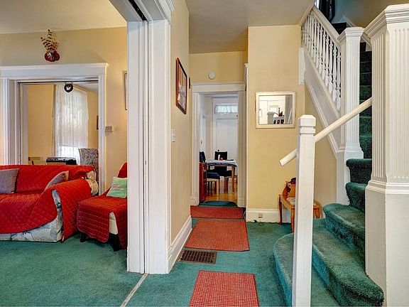 3rd image of 4764 Hamilton Ave