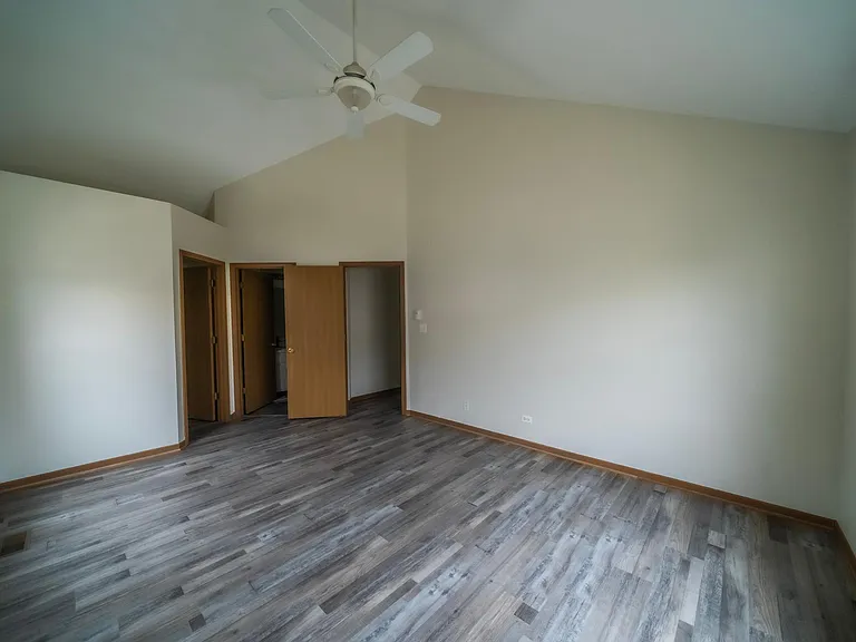 17421 Yakima Dr — Photo 9