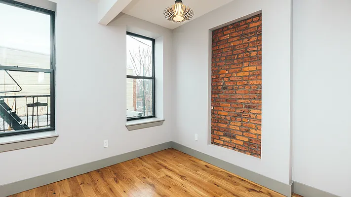 Rented by Nooklyn NYC LLC | media 19