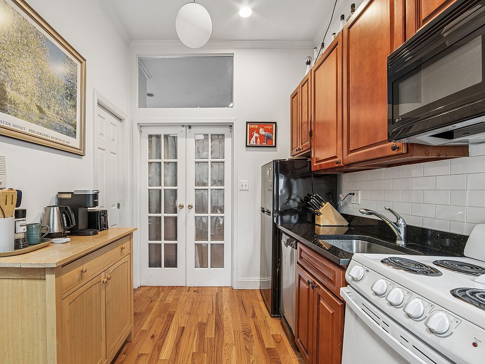 1st image of 411 W 48th St APT 5RE