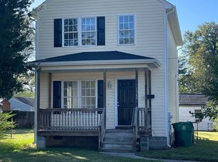 1042 Amelia St, Petersburg, VA 23803