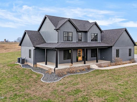 5th image of 285 Easton Ln