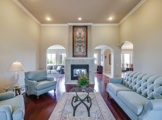 59440 Doral Dr, South Lyon, MI 48178