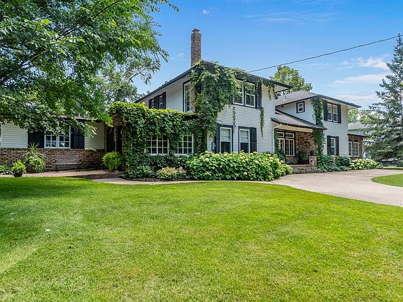 2nd image of 3307 N Nokomis NE