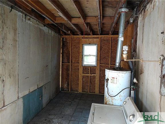 3rd image of 2002 N Fernwood Dr