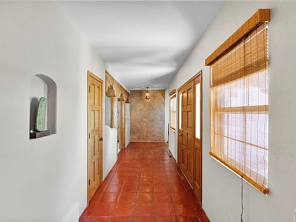 5th image of 537 S Chimazo Dr