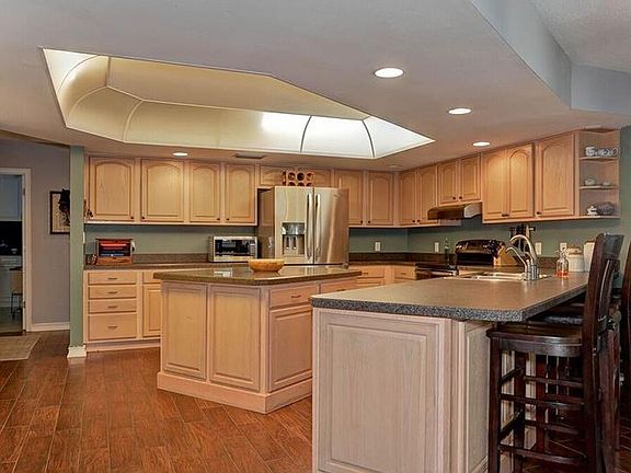 5th image of 4403 Endicott Pl