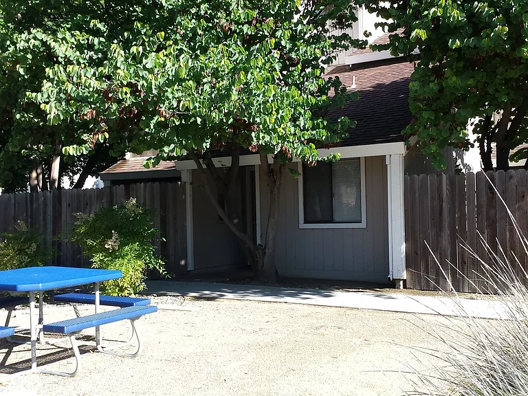 857 Adams Terrace — Photo 10