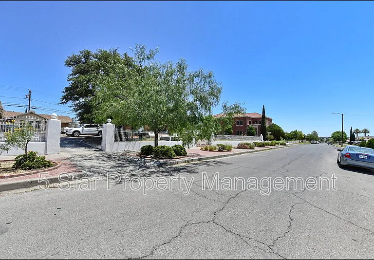 3030 Aurora Ave — Photo 60