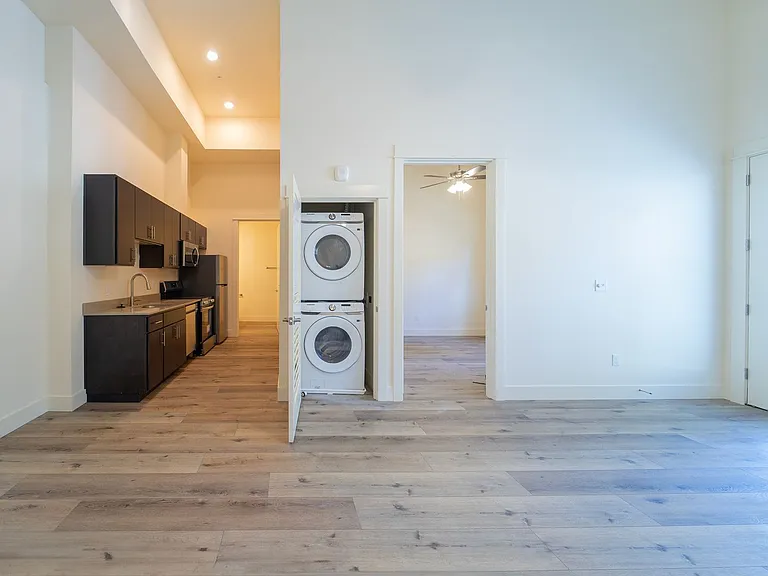 Capitol Hill Apartments — Photo 88