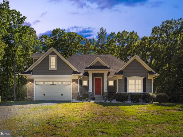 8300 Arlene Acres Dr, Fredericksburg, VA 22408