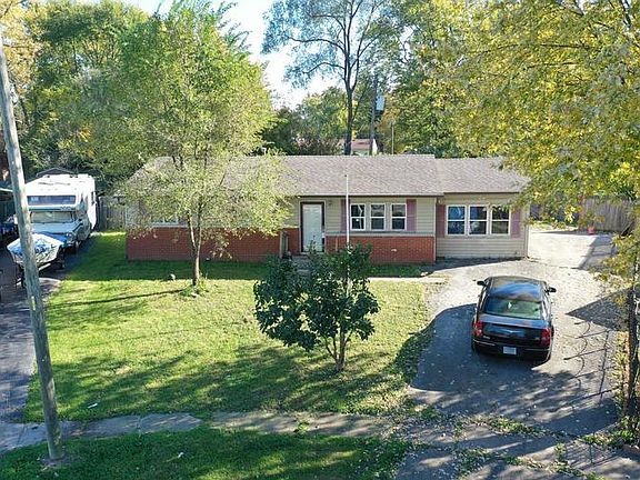 2nd image of 4744 Dayton Ct