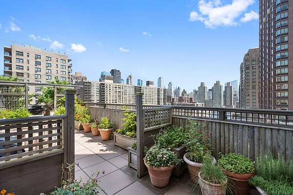 Sold by Keller Williams NYC | media 12
