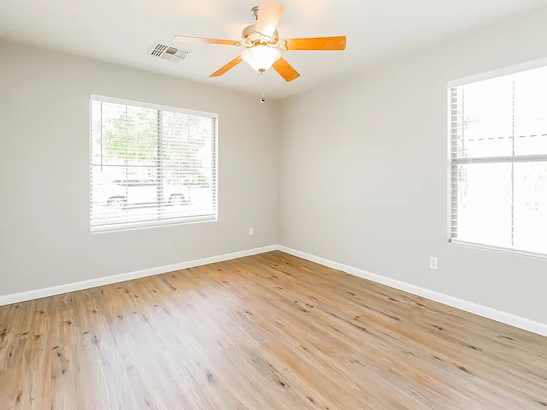 2942 W Kristina Ave — Photo 12