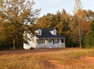 1401 Racetrack Rd, Woodruff, SC 29388