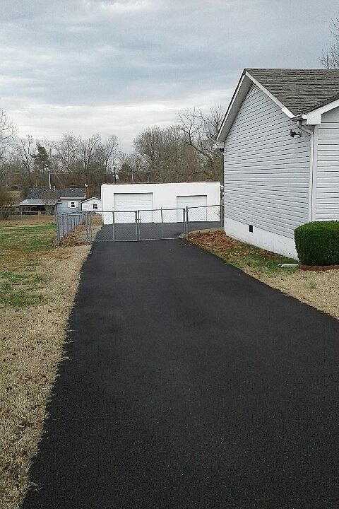 1st image of 102 Rayburn Dr