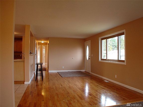 5th image of 11817 SE 272nd Pl
