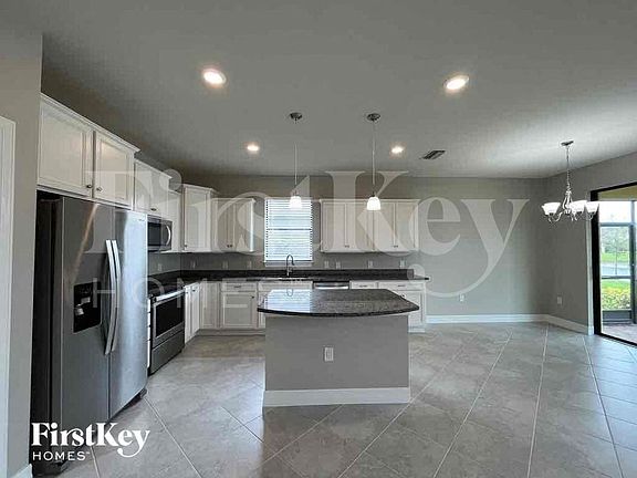 4th image of 2535 Marton Oak Blvd