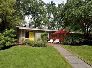 1944 Marthas Rd, Alexandria, VA 22307