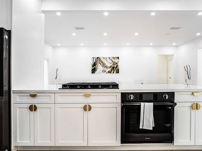 8866 Carlyle Ave — Photo 8