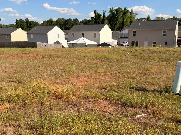 410 Foot Log Ln, Hogansville, GA 30230