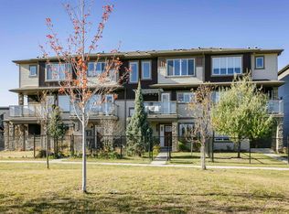 2641 196a St NW, Edmonton, AB T6M 0X3