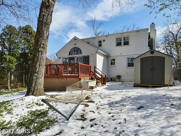2nd image of 10238 Parkwood Dr