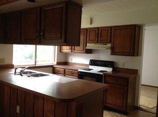 9737 Johnnycake Ridge Rd, Mentor, OH 44060